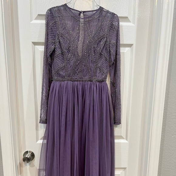 ASOS DESIGN embellished bodice midi dress with tulle skirt in Purple - Picture 4 of 7